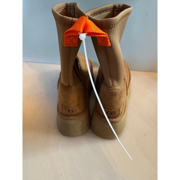 UGG Classic Dipper Boot Chestnut (Women's) size 9 (new) - Picture 2 of 8